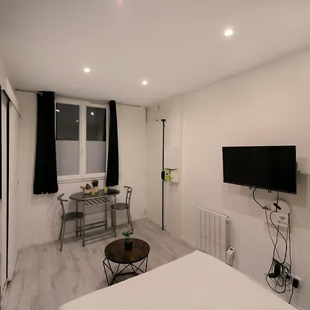 Studio Moderne Hopital Bichat - 18 - 2p * Paris